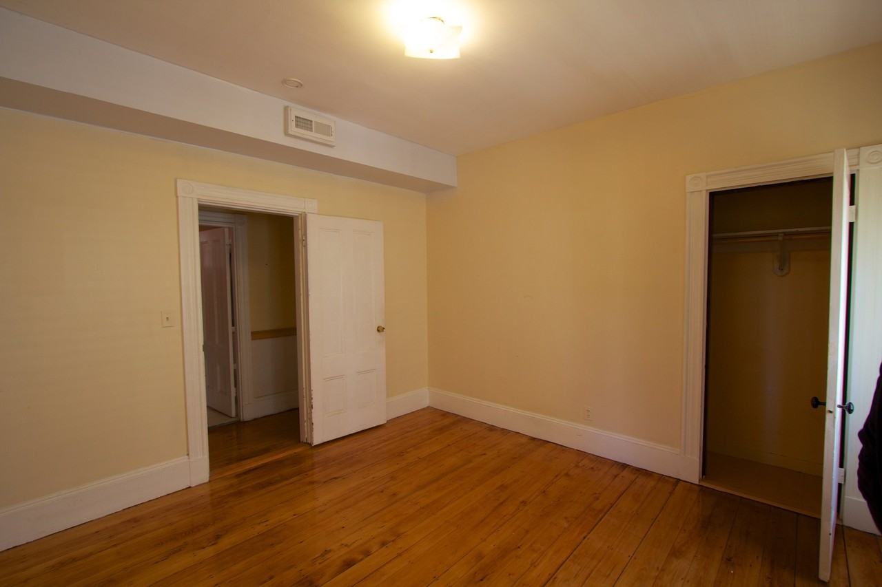120 Minden St - Photo 5 of 11