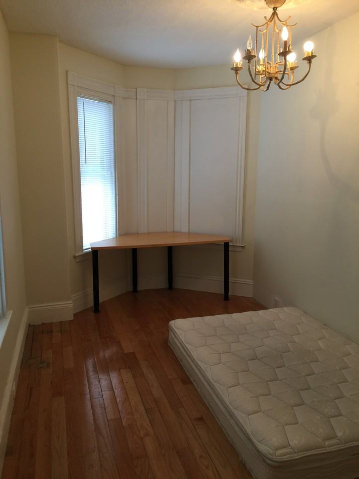 120 Minden St - Photo 7 of 11
