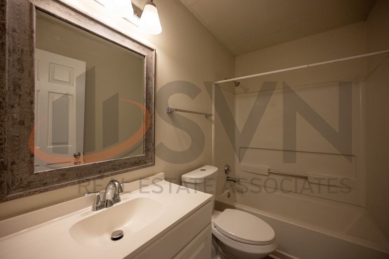 305 N Hardee St - Photo 7 of 14