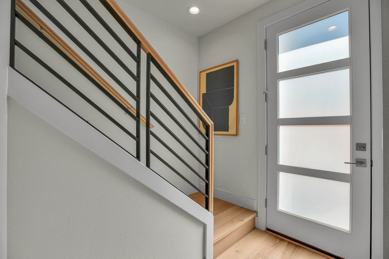 8432 East Burnside Street #4 - Photo 2 of 7
