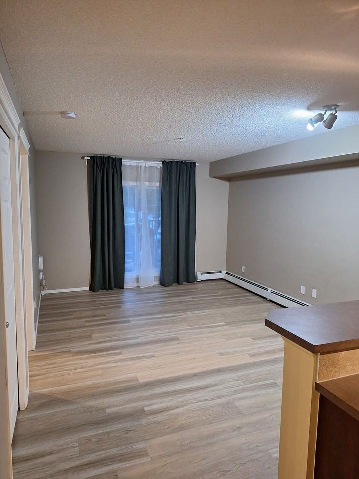 115 Prestwick Villas Se - Photo 6 of 8