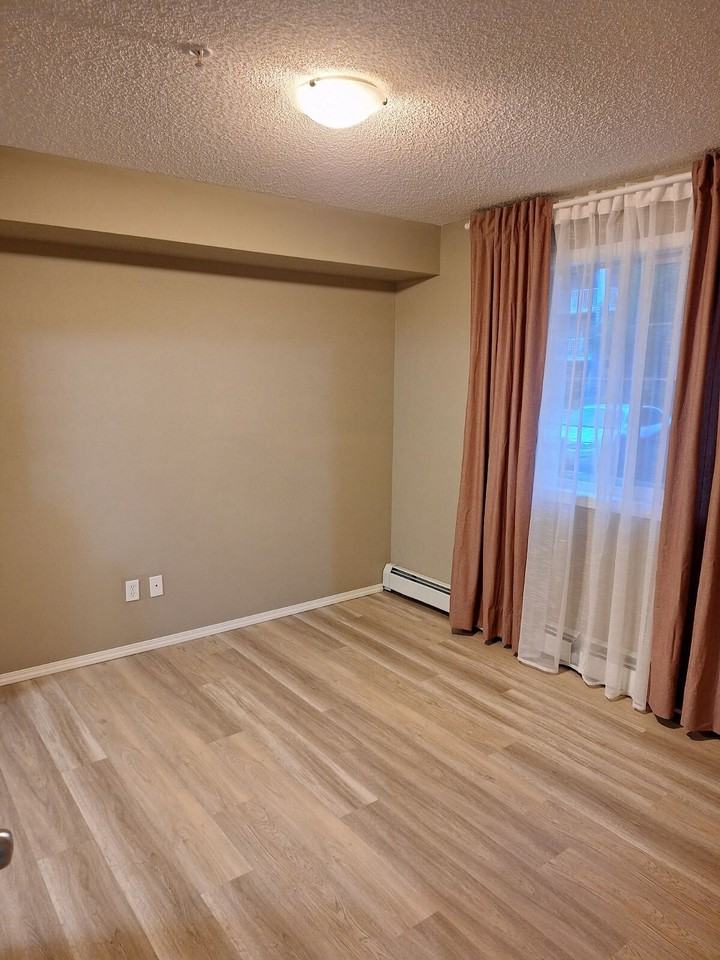 115 Prestwick Villas Se - Photo 7 of 8
