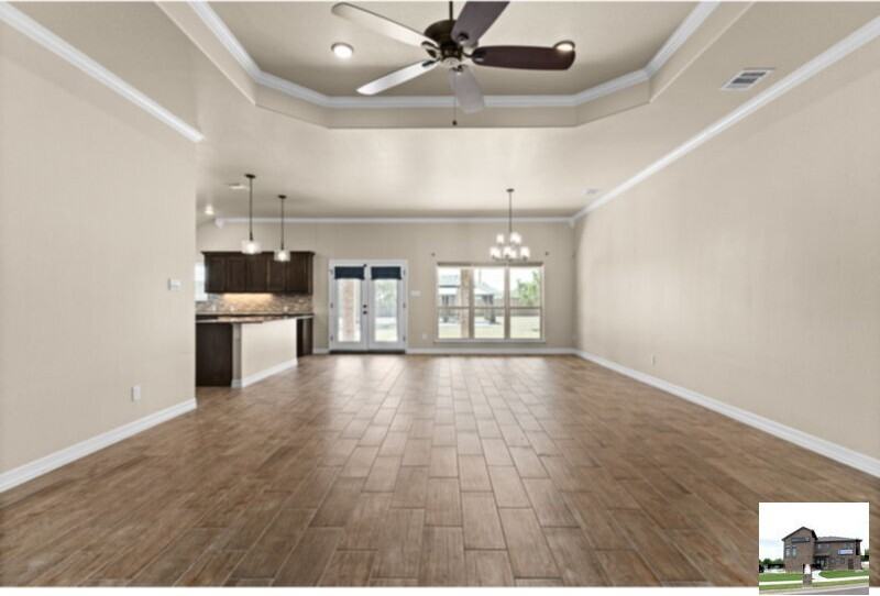 300 Martin Dr - Photo 4 of 50