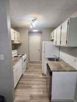 420 - 420 Columbia Blvd W - Photo 1 of 1