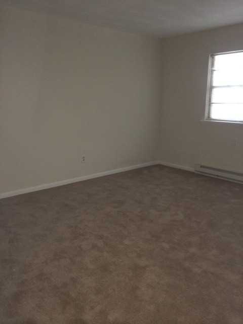 Willoughby Beach Flats - 1372 - Photo 5 of 11