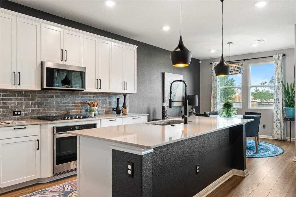 1009 Dog Iron St #NA - Photo 5 of 38