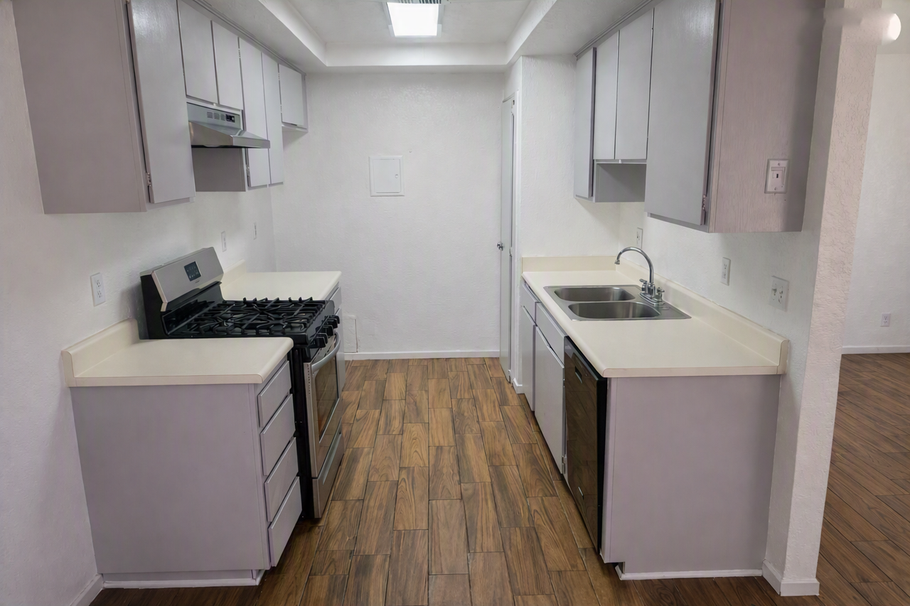16626 Shenandoah Ave #0 - Photo 7 of 18