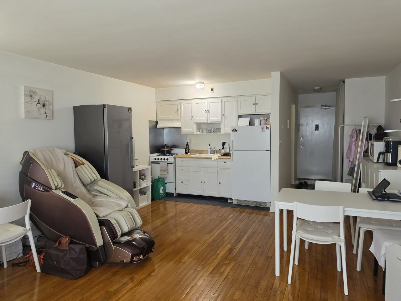 445 Broad Ave #2F - Photo 3 of 3