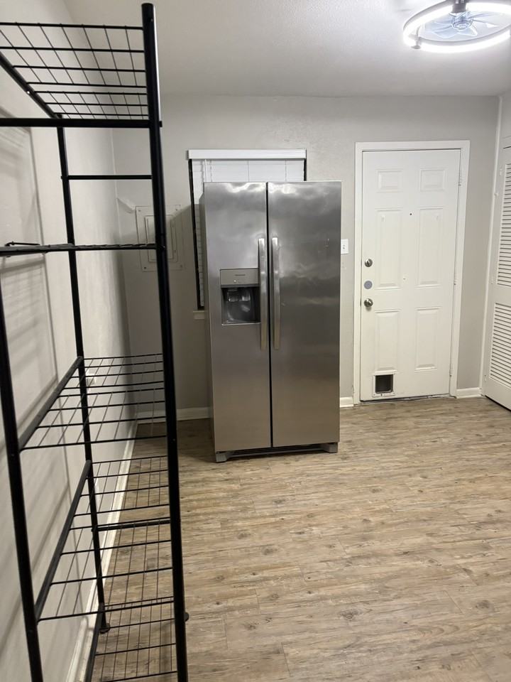 2523 Normont Cir #2523 - Photo 7 of 21
