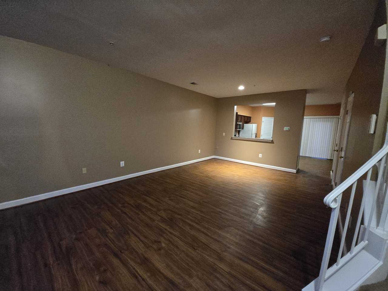 2707 Oak Leaf Ct - Photo 3 of 17