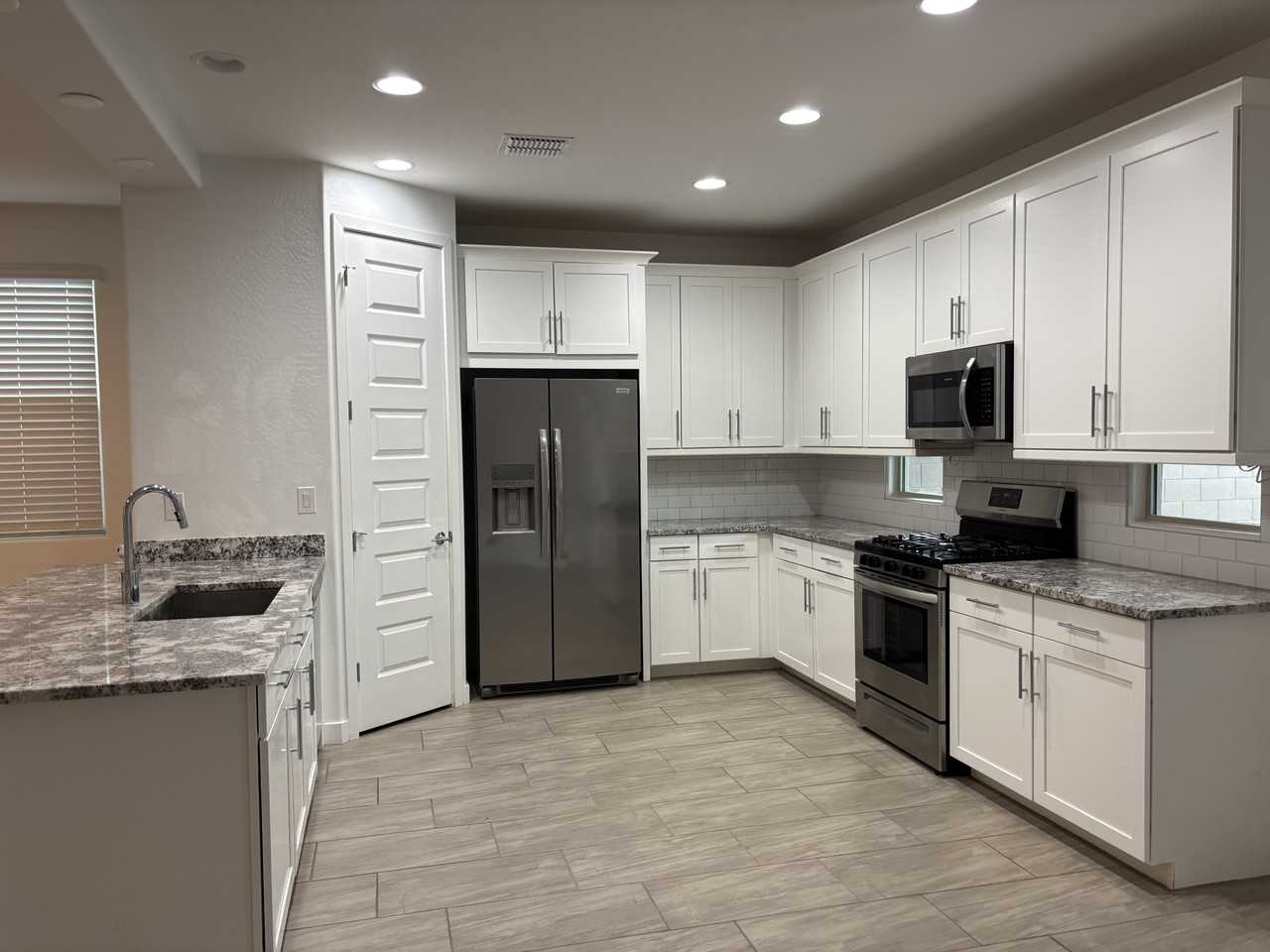 3084 E 27th Ave #NA - Photo 4 of 11