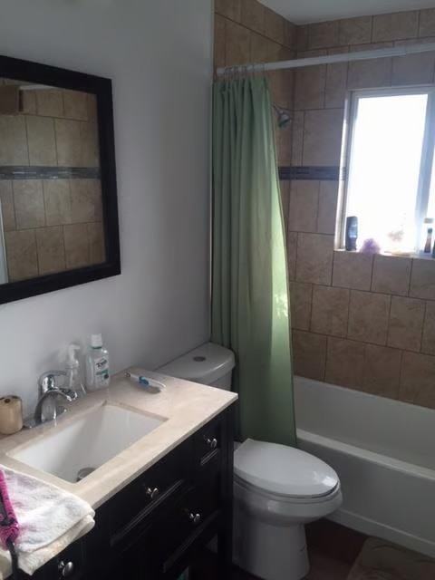 2113 28th St - Photo 4 of 10