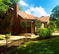 228 Schleicher St #NA - Photo 1 of 1