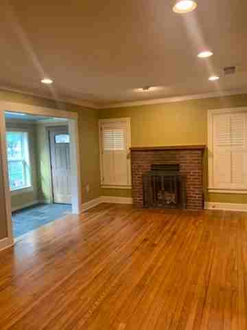 228 Schleicher St #NA - Photo 3 of 9