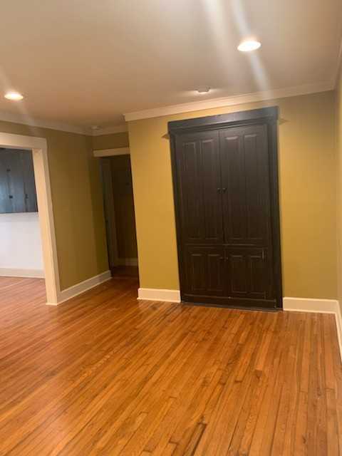 228 Schleicher St #NA - Photo 4 of 9
