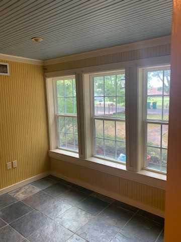 228 Schleicher St #NA - Photo 6 of 9