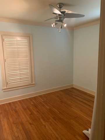 228 Schleicher St #NA - Photo 7 of 9