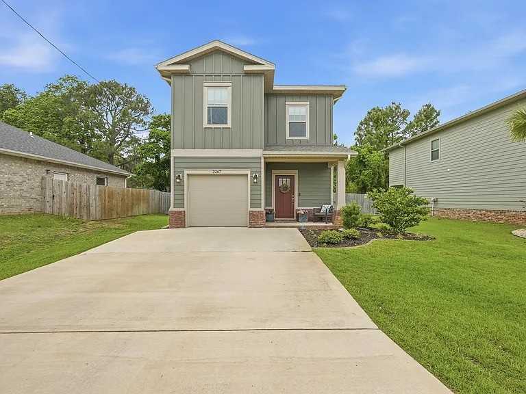 2267 Janet St #NA - Photo 2 of 26