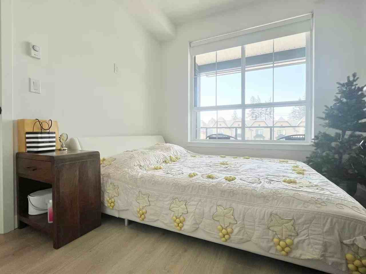 2425 166 Street - Photo 6 of 12