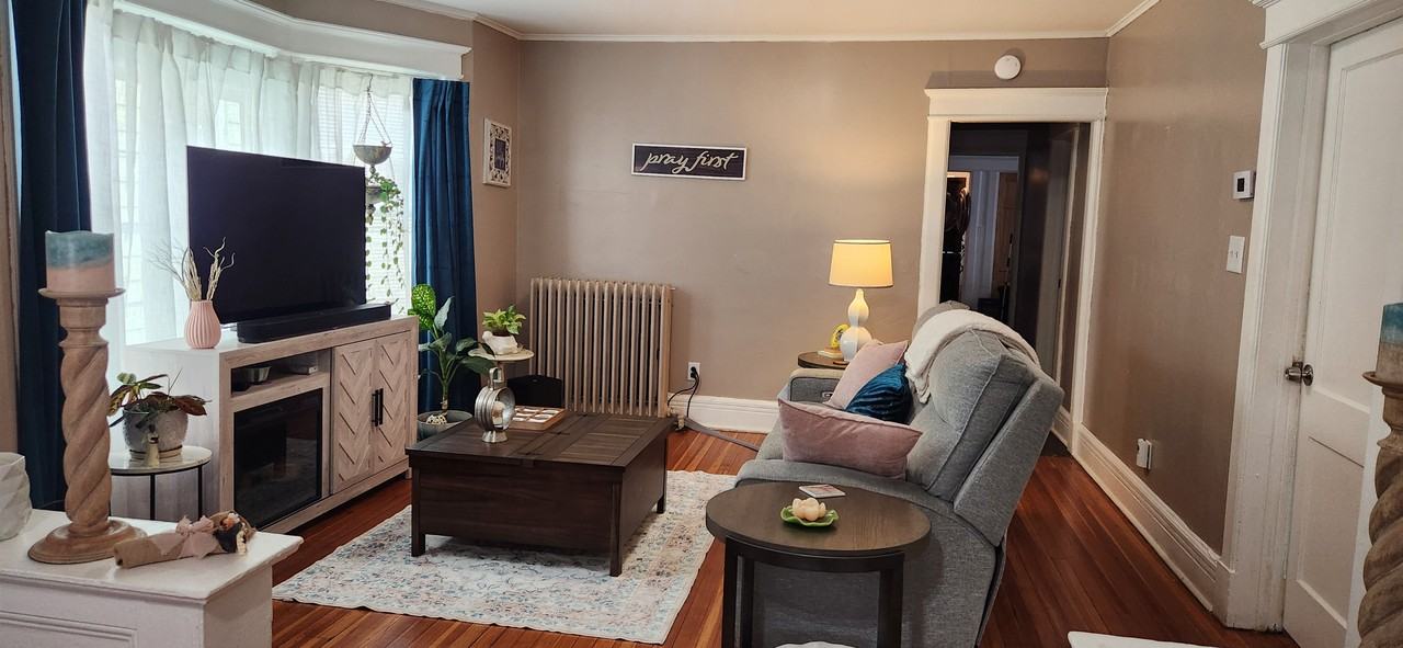 430 2nd Ave #2 - Photo 4 of 11