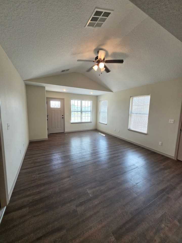 Montana Crossing Duplexes - Photo 4 of 50