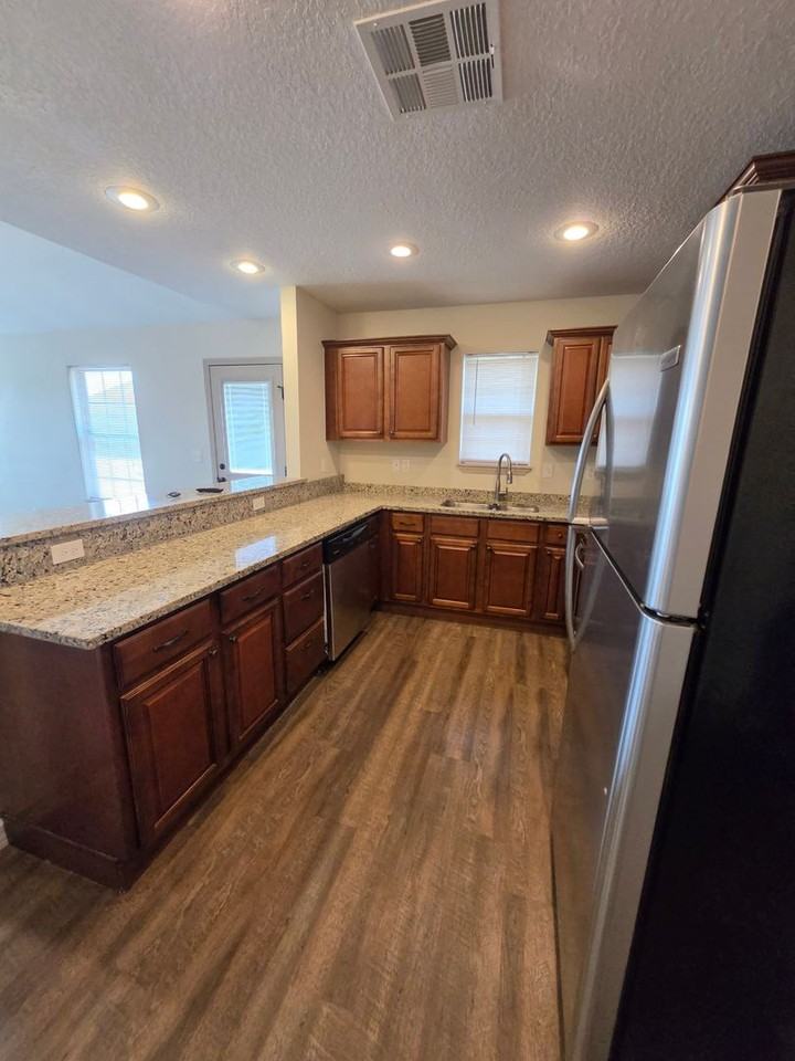 Montana Crossing Duplexes - Photo 6 of 50