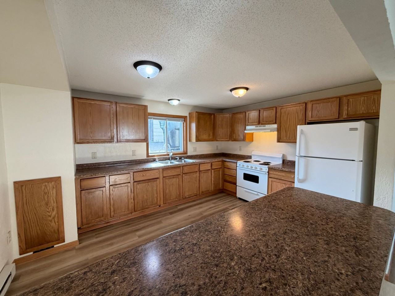 2406 Hill Ave #2 - Photo 6 of 23