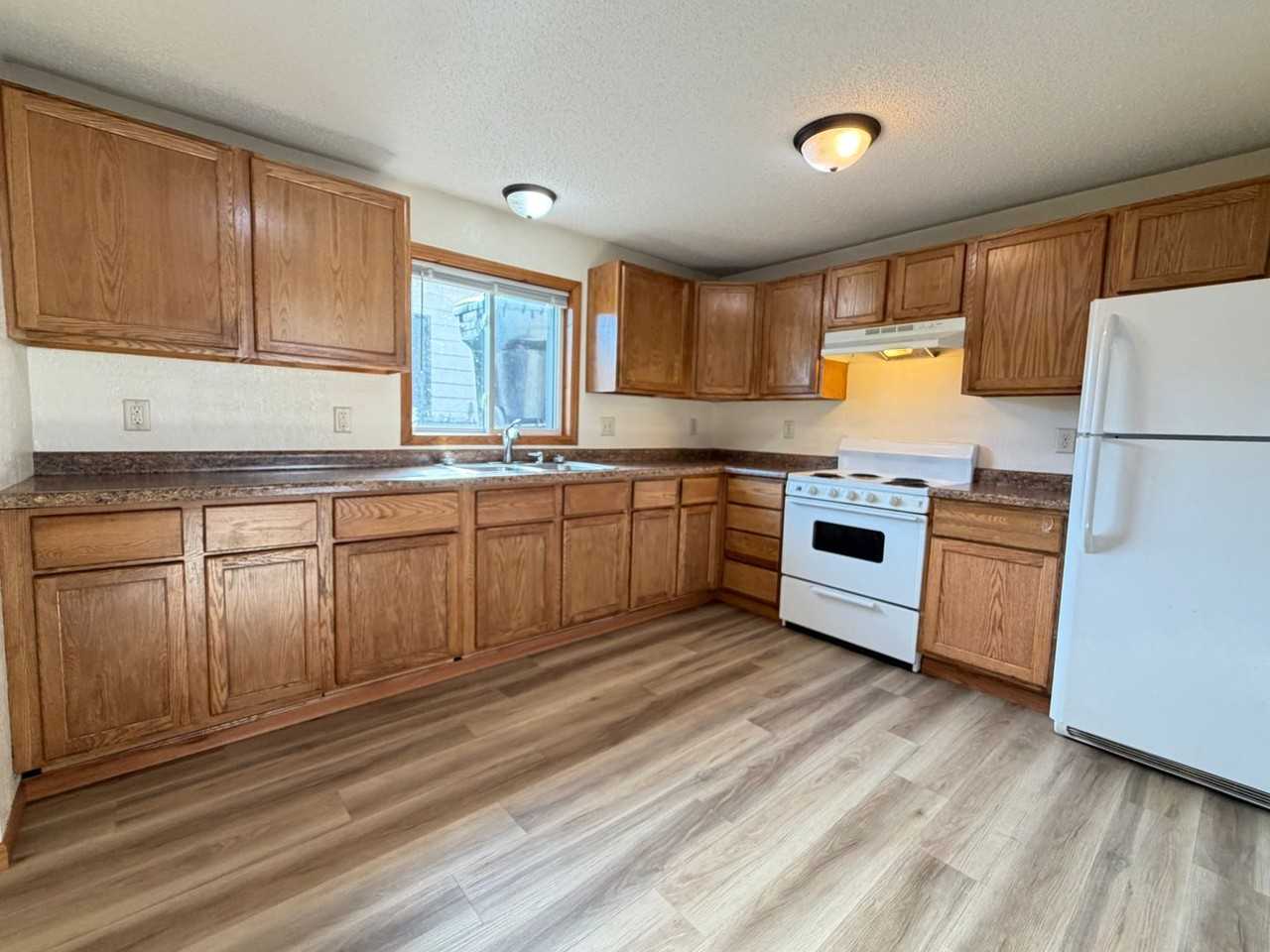 2406 Hill Ave #2 - Photo 5 of 23