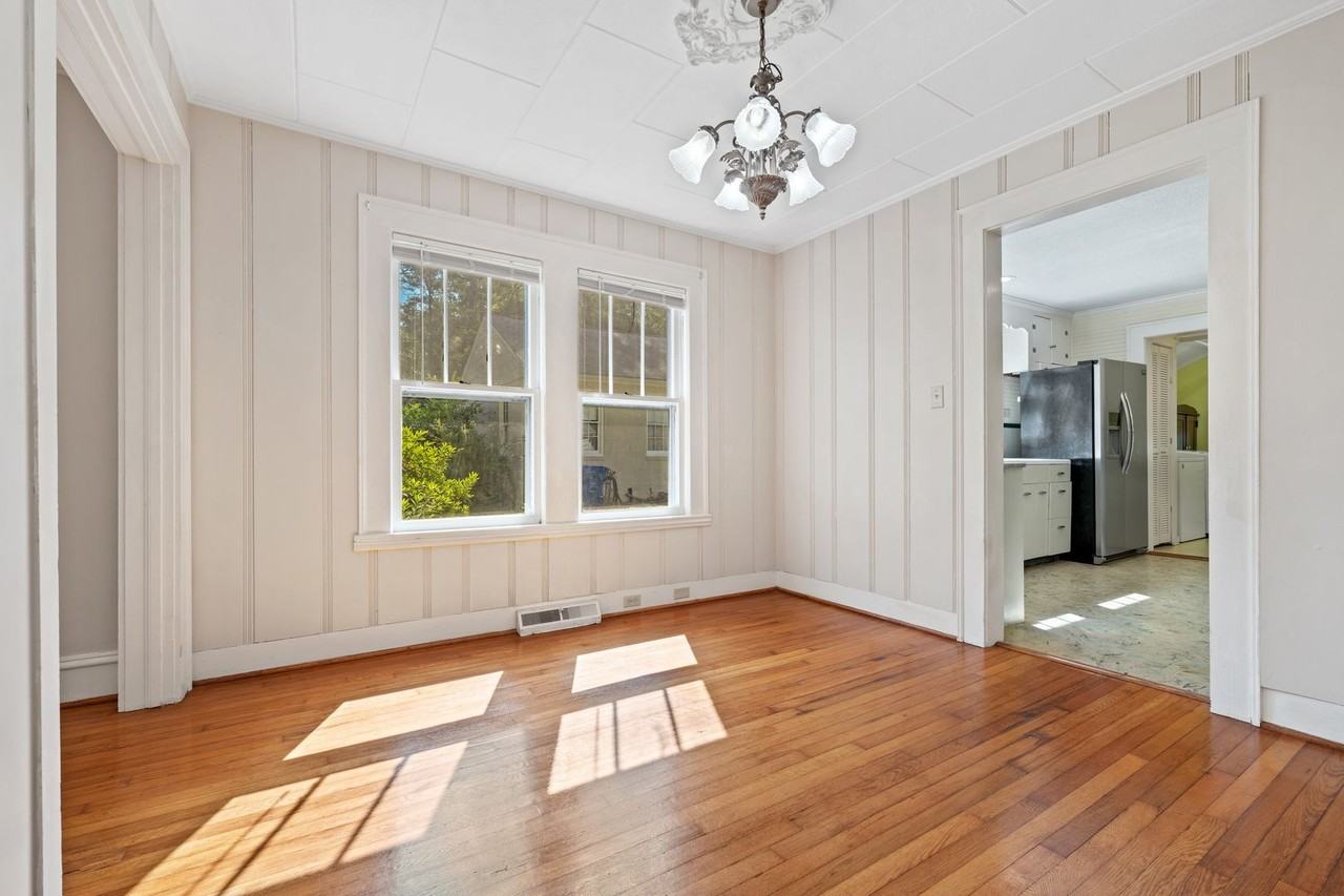 303 W Carver St - Photo 6 of 20