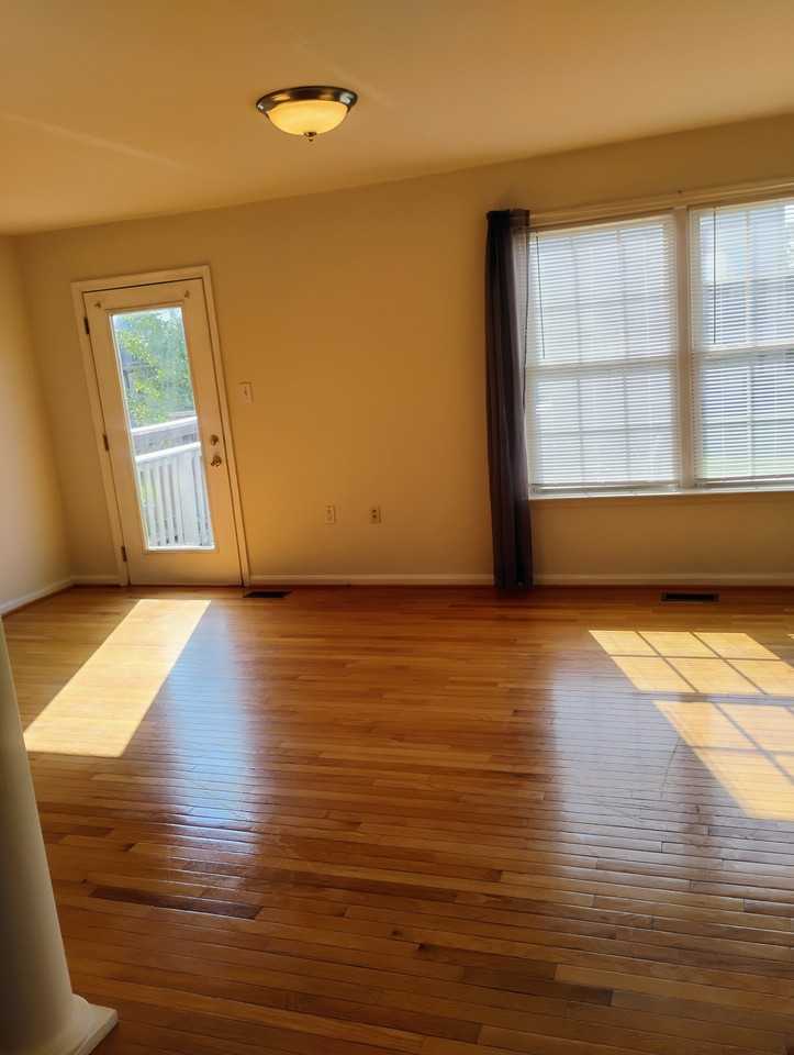 8 Mabel Ln #8 - Photo 5 of 12