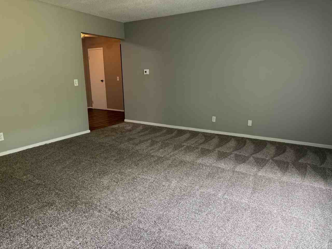 Goodhue Apartments - Photo 2 of 12