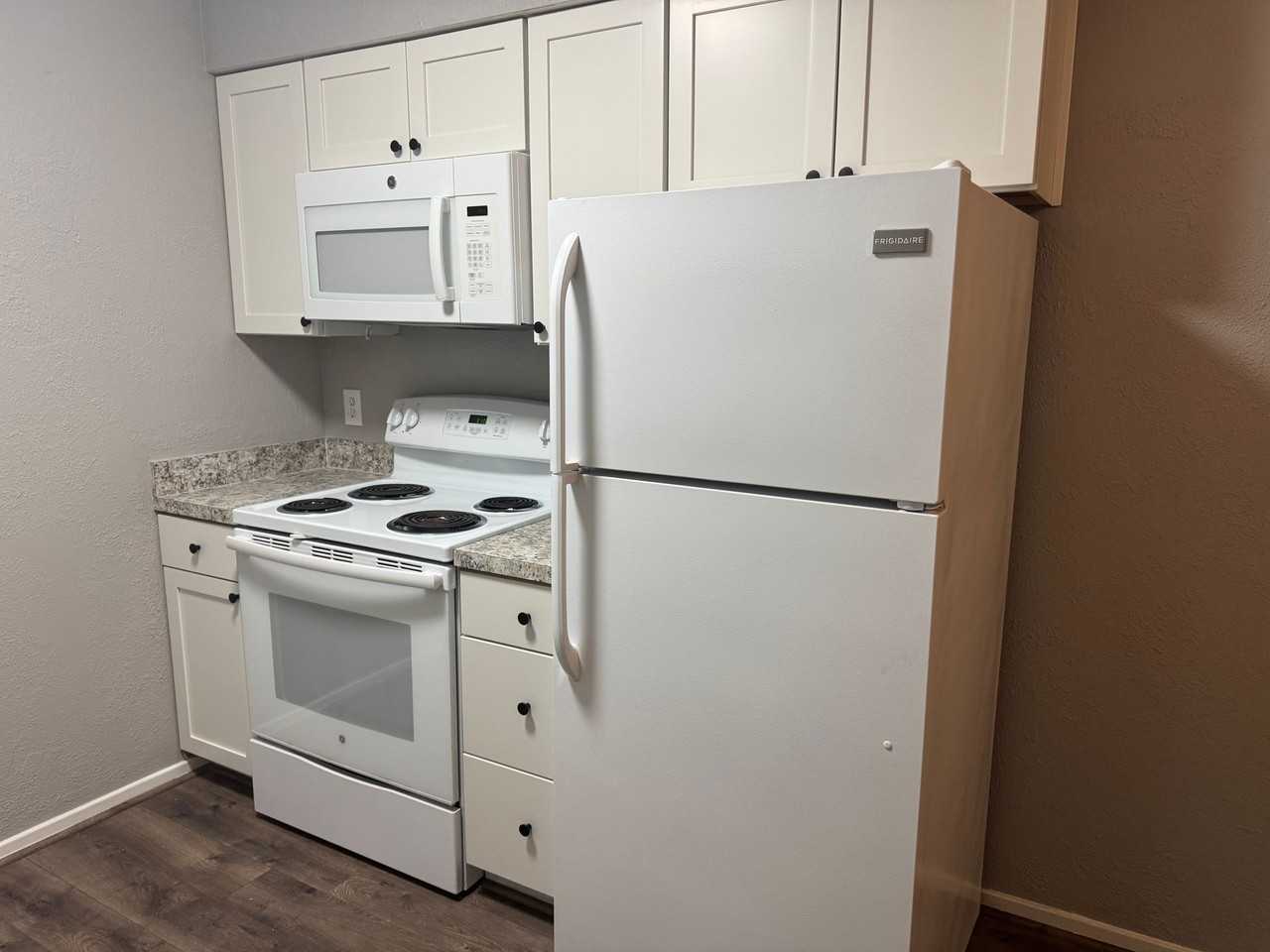 Goodhue Apartments - Photo 7 of 12