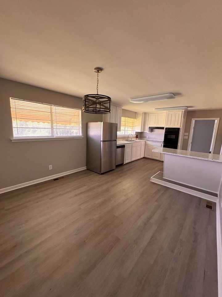 727 Old Nunez Rd - Photo 3 of 14