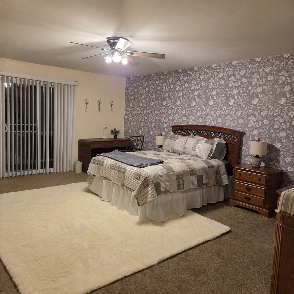 4353 Sampson Rd #2RM2 - Photo 7 of 17