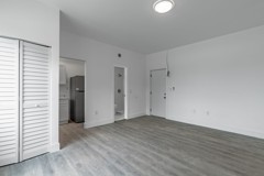 Studio from $1,500/mo & 1/1 from $1,600/mo, newly renovated/Estudio desde $1,500/mes y 1/1 desde $1,600/mes - Photo 1 of 1