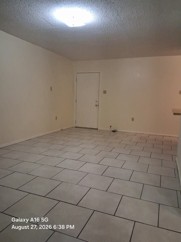 3139 Addison St #2 - Photo 6 of 19