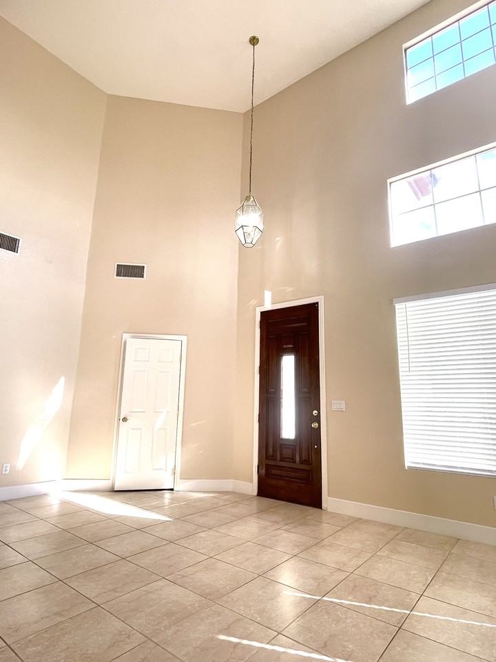 5136 Masotta Ave #NA - Photo 5 of 18