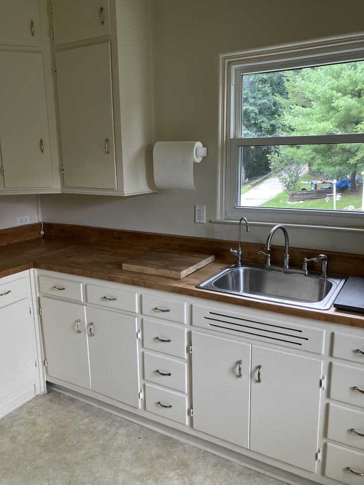 2123 Hillside Ter #STFL - Photo 2 of 9