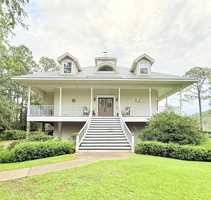 featured image of 4596 Bayside Dr