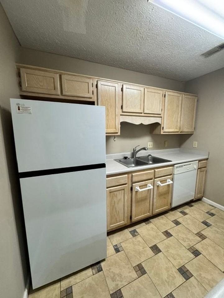 4914 Pin Oak Dr - Photo 5 of 21