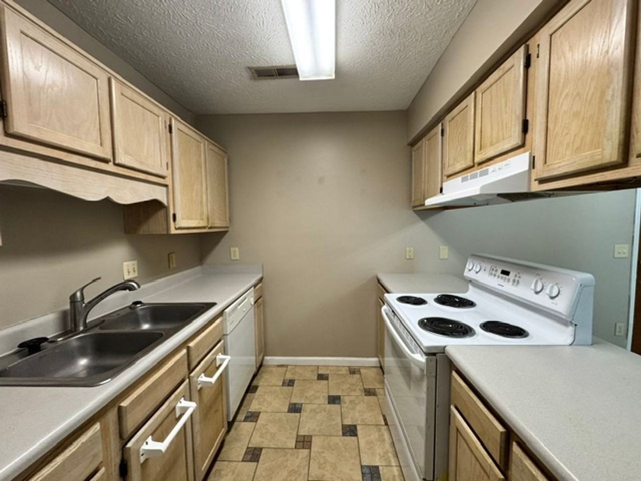 4914 Pin Oak Dr - Photo 6 of 21