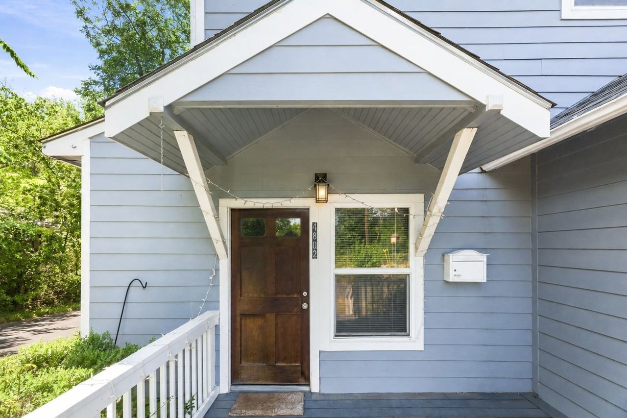 4802 Clarkson Ave - Photo 4 of 47