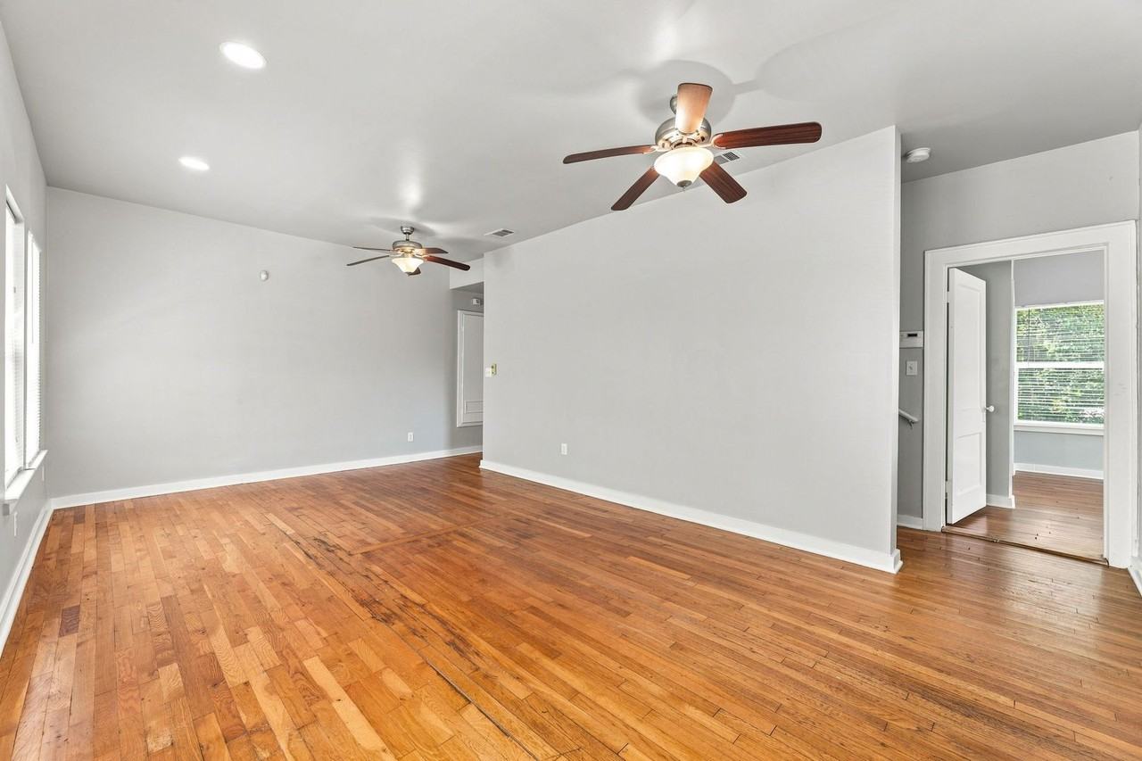 4802 Clarkson Ave - Photo 7 of 47