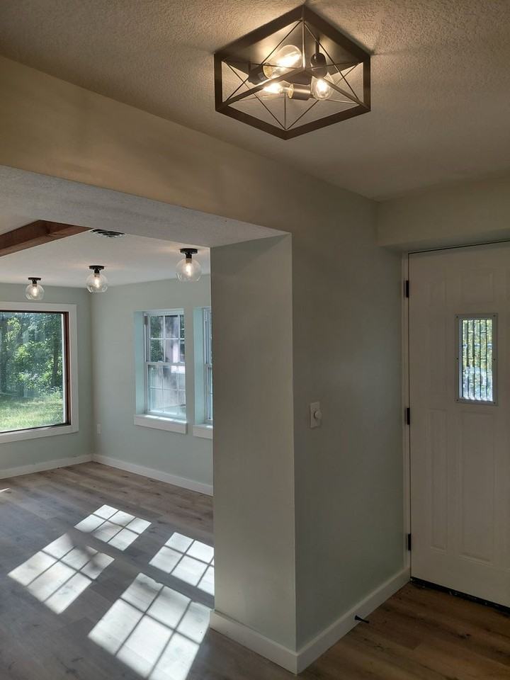 206 Grant St - Photo 5 of 15