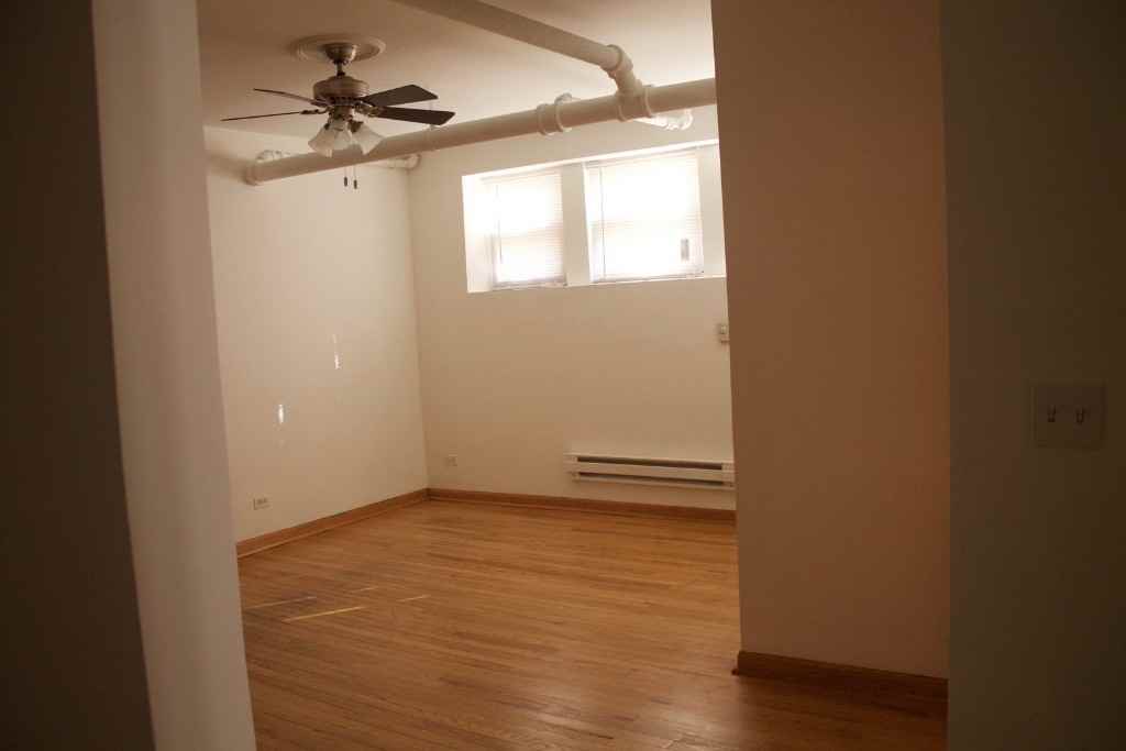 833 Dobson St - Photo 2 of 3