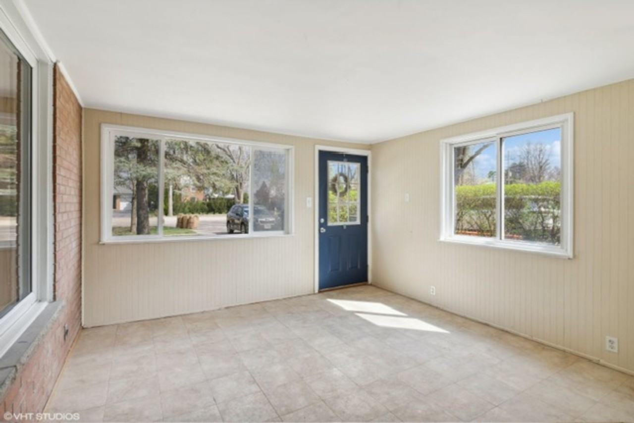 403 E Lake Ave - Photo 4 of 18