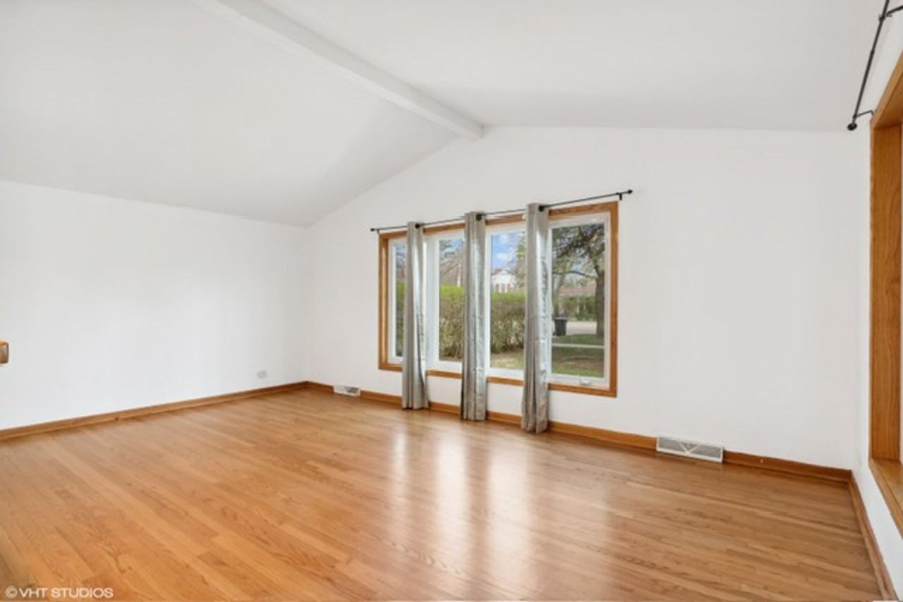 403 E Lake Ave - Photo 5 of 18
