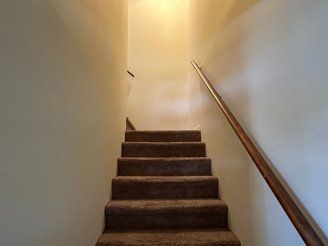 134 Lauren Cir - Photo 4 of 17