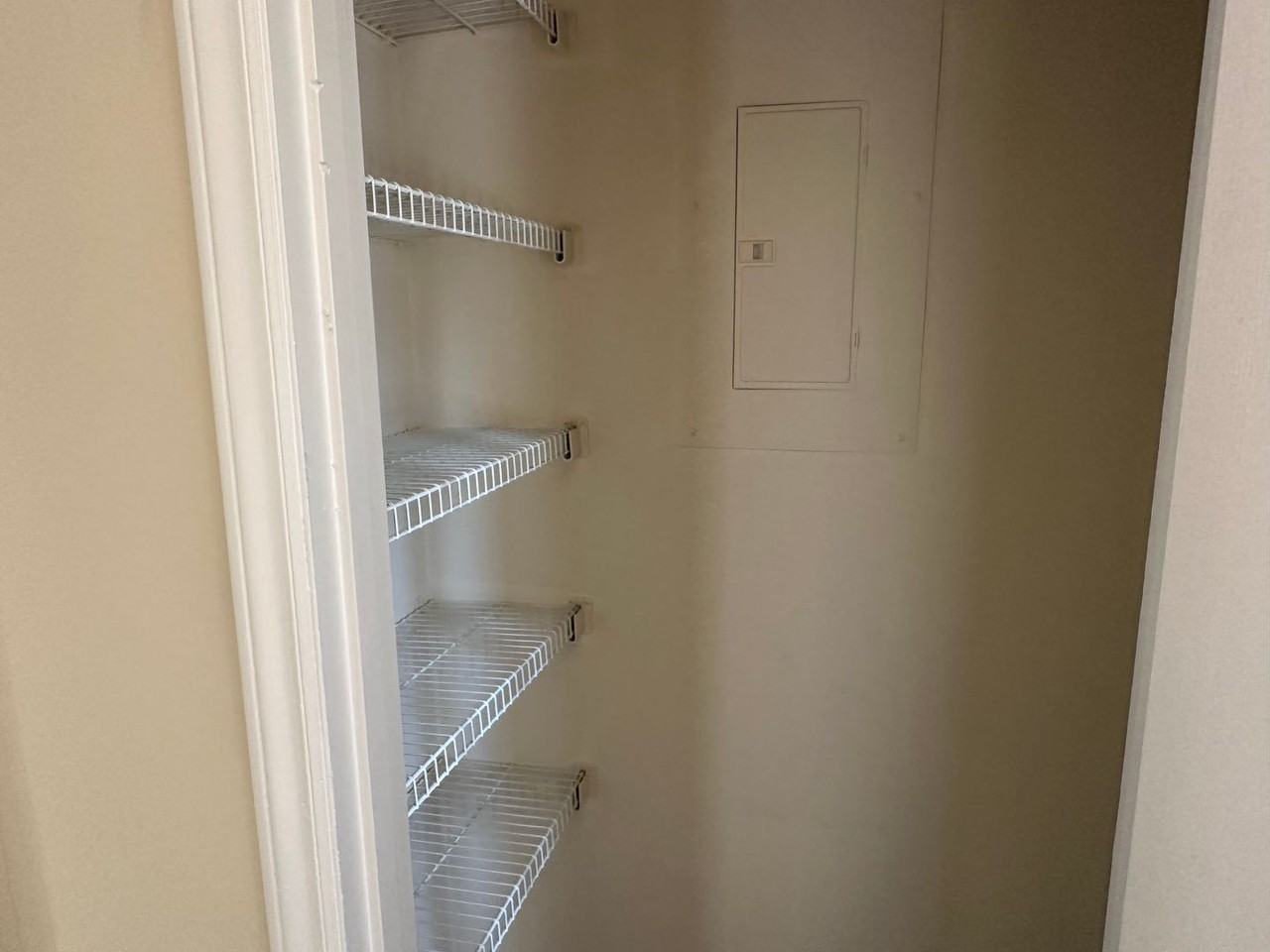 134 Lauren Cir - Photo 6 of 17