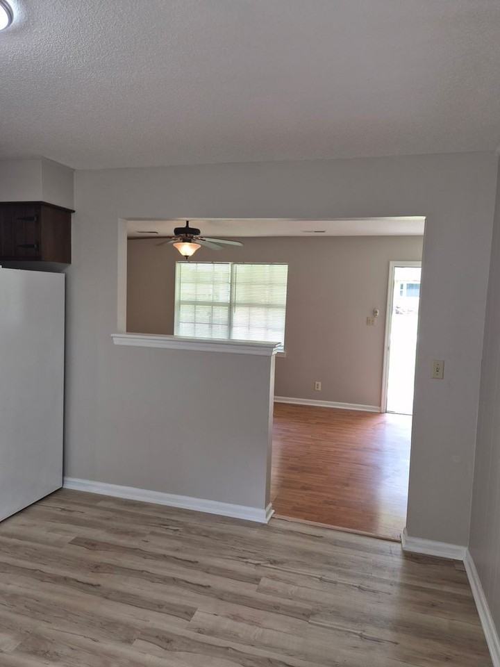 4203 Davis Ln - Photo 5 of 11